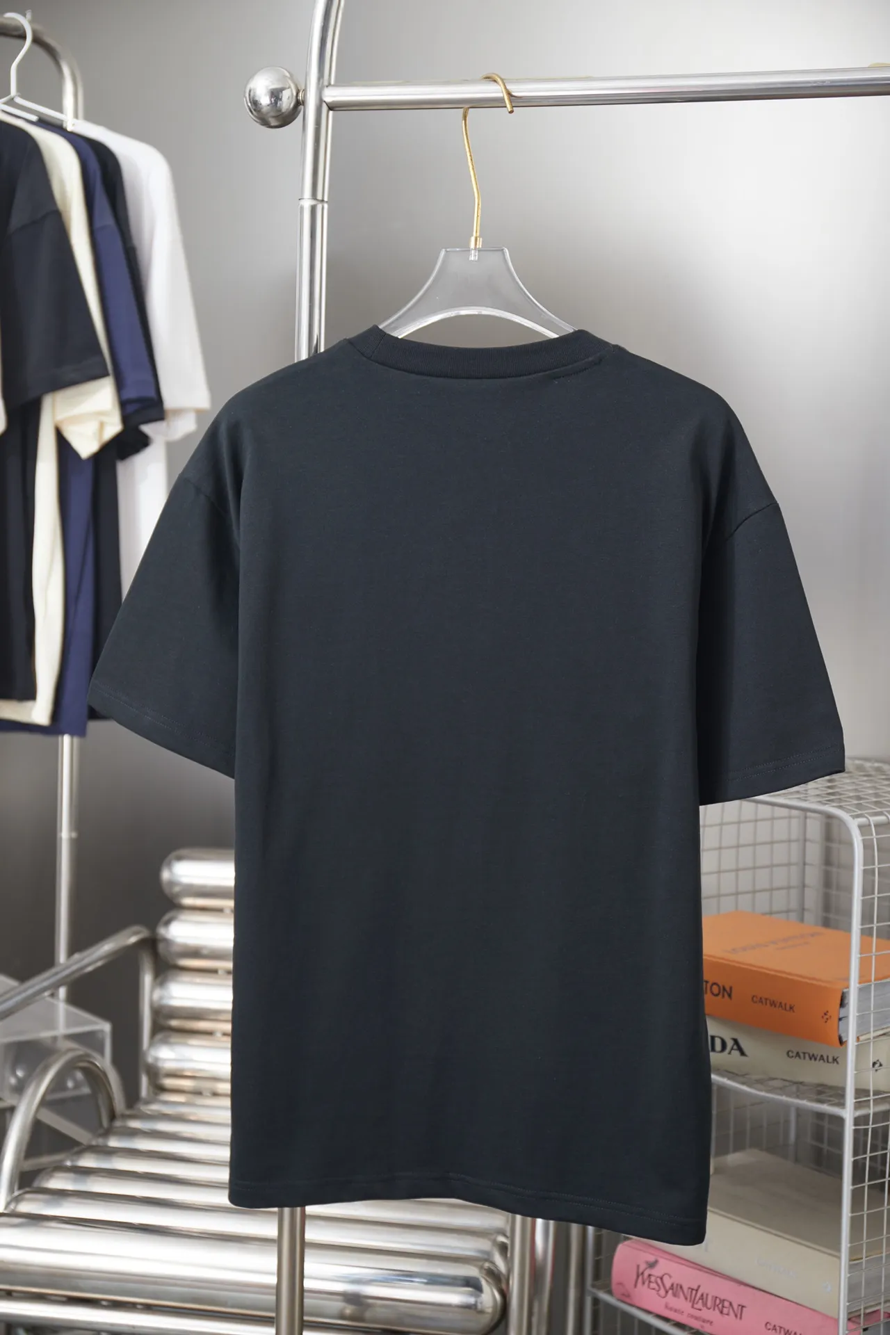MO*CLER 25SS New Arrival logo · 320 100% · 32 1X 1 · Classic logo · · ：Black/White/Gray/Red Size：S/M/L/XL